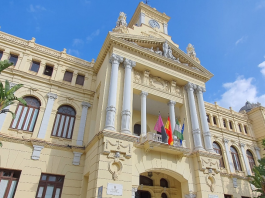 Continúa la retirada de mesas y sillas