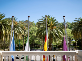 Banderas del Ayuntamiento a media asta en señal de luto